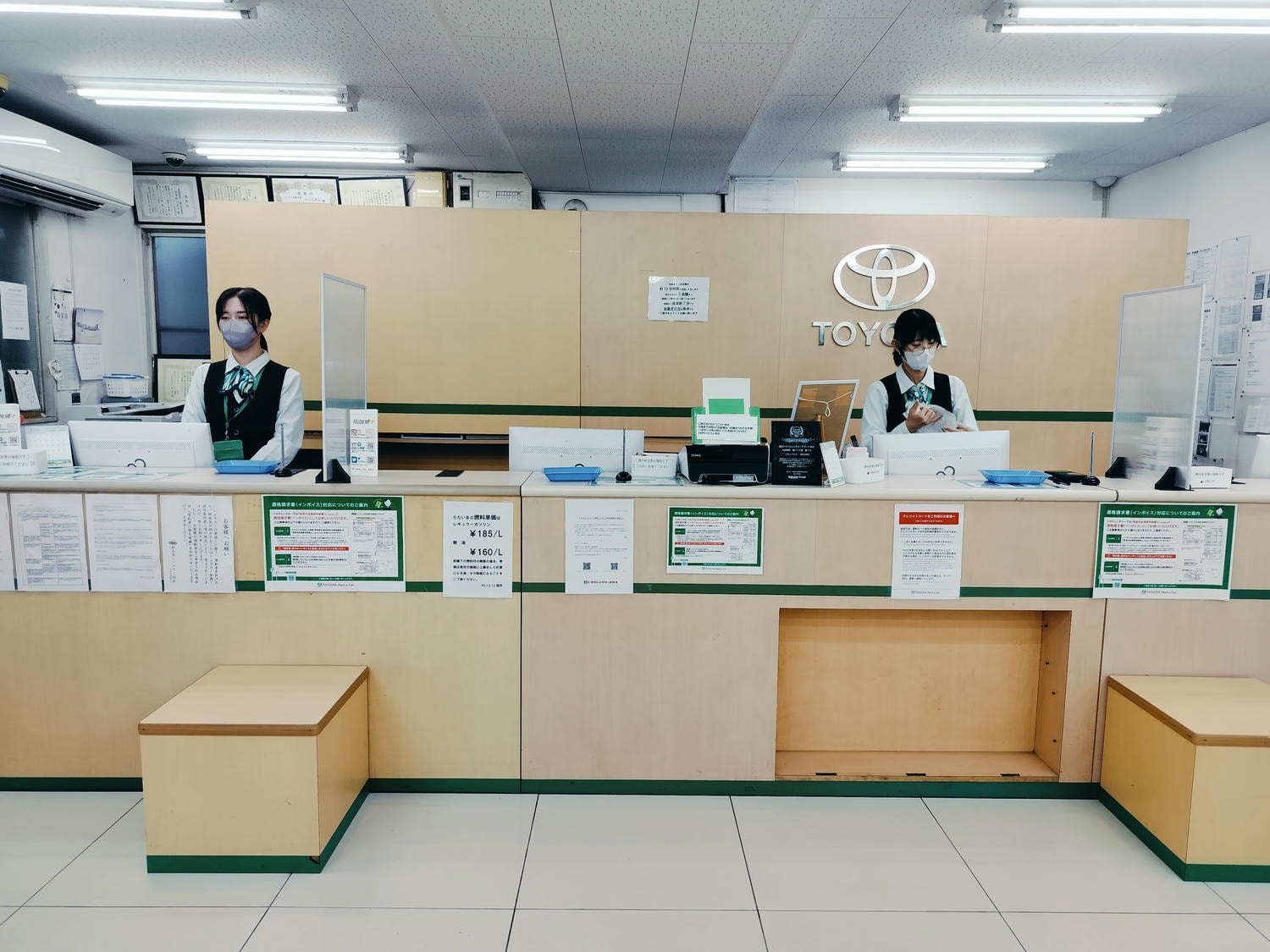 熊本自由行┃更新)阿蘇熊本機場全公開 安檢後通去國內買伴手禮 自駕租車 四樓看飛機星宇華航直飛熊本 四層全介紹 - 第22張圖 熊本自由行┃更新)阿蘇熊本機場全公開 安檢後通去國內買伴手禮 自駕租車 四樓看飛機星宇華航直飛熊本 四層全介紹