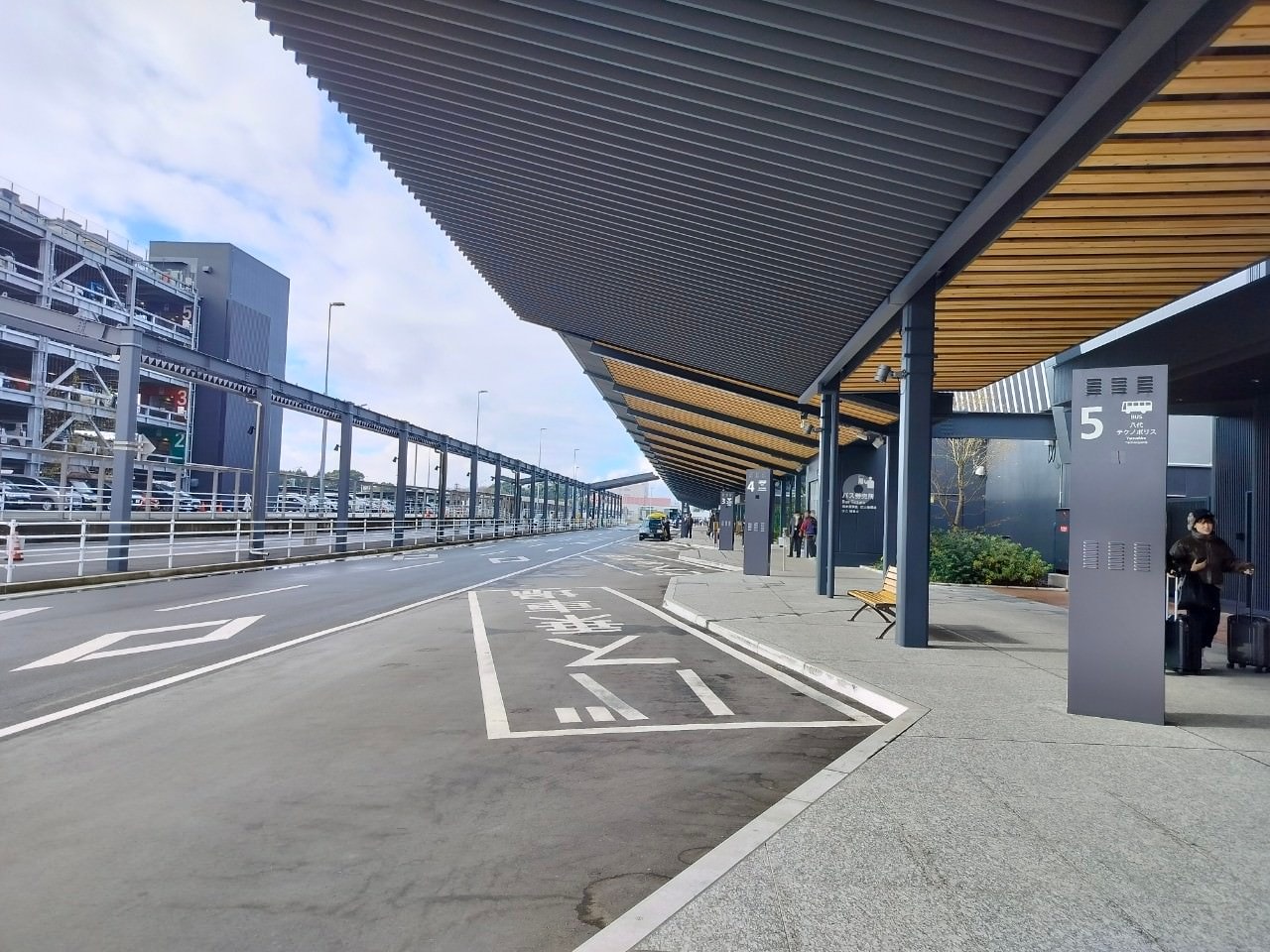 熊本自由行┃更新)阿蘇熊本機場交通整理 利木津巴士1小時到JR熊本 特快45分到市區 免費接駁車JR肥後大津站 星宇華航直飛 - 第2張圖 熊本自由行┃更新)阿蘇熊本機場交通整理 利木津巴士1小時到JR熊本 特快45分到市區 免費接駁車JR肥後大津站 星宇華航直飛