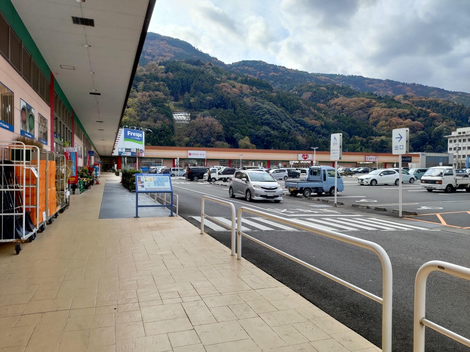 德島住宿┃老街古民家高級旅宿「4S Stay阿波池田本町通」一日限二組包棟 JR四國直營 站前走7分超市藥粧一站大步危