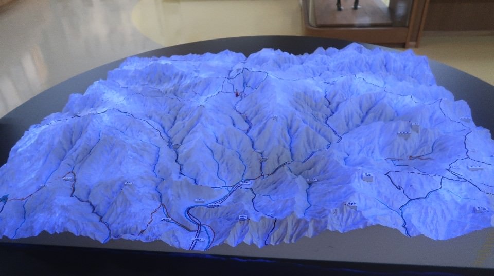 日本山陰山陽┃鳥取若櫻全筆記 昭和號八頭號SL號鐵道迷 高原冰太住宿冬玩雪夏登山 OCAT難波站巴士直達