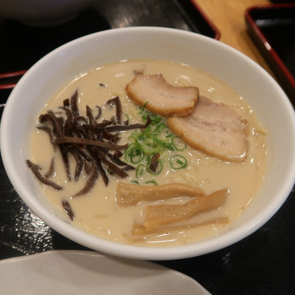 日本四國┃德島市區美食推廌遊山箱甜點，絕對好吃大野海苔 紅豆大阪燒 一鴻骨付雞 24H超市