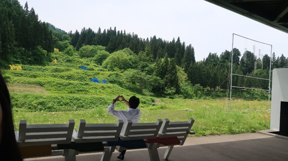 (日本關東)東京近郊走走新潟 大地藝術祭十日町清津峽 農舞台 長岡寺泊魚市 越後丘陵玫瑰園 彌彥神社