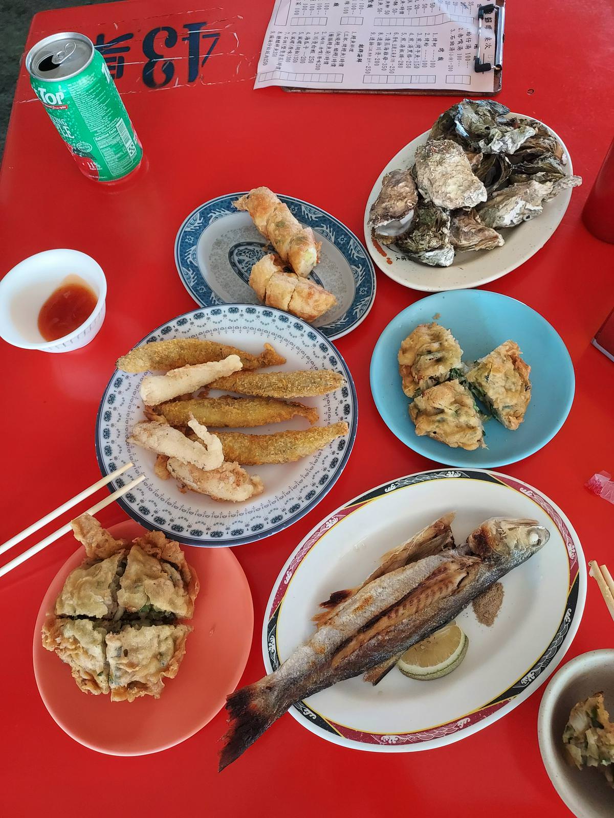 台南美食┃一日行程 台南七股海鮮一條街 61線活海產（61線烤蚵烤蛤） 吃完可以去七股遊客中心拍照