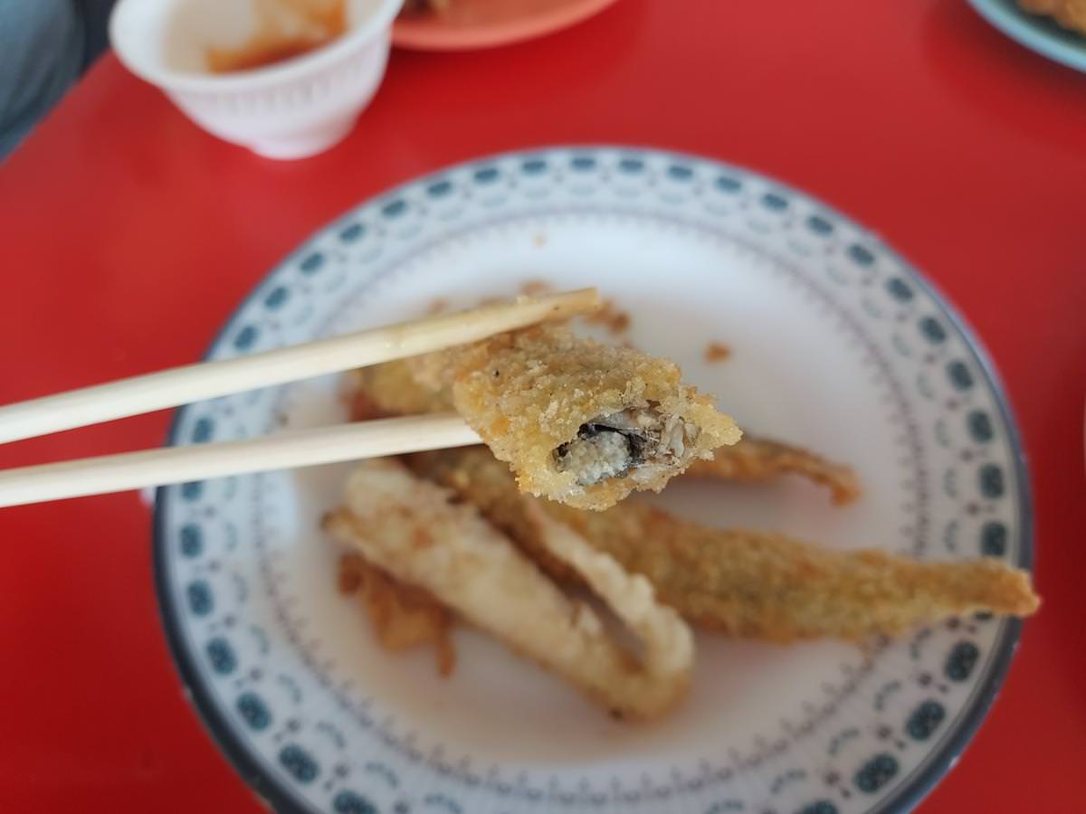 台南美食┃一日行程 台南七股海鮮一條街 61線活海產（61線烤蚵烤蛤） 吃完可以去七股遊客中心拍照