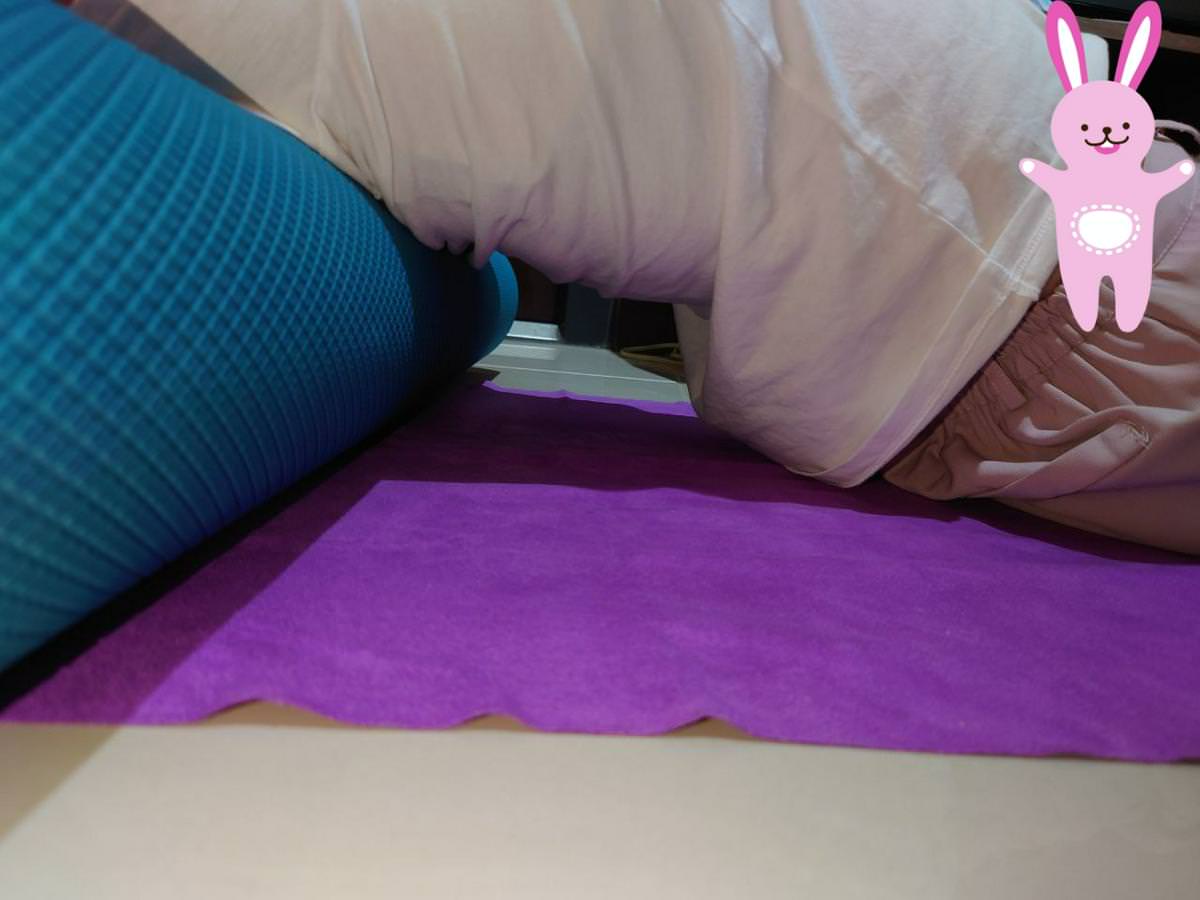 滾棒舒壓┃開箱用「滾棒」滾一滾背部很舒壓 滾背跟伸展手部  爆僵硬的背部得到解救 Fun Sport線上買