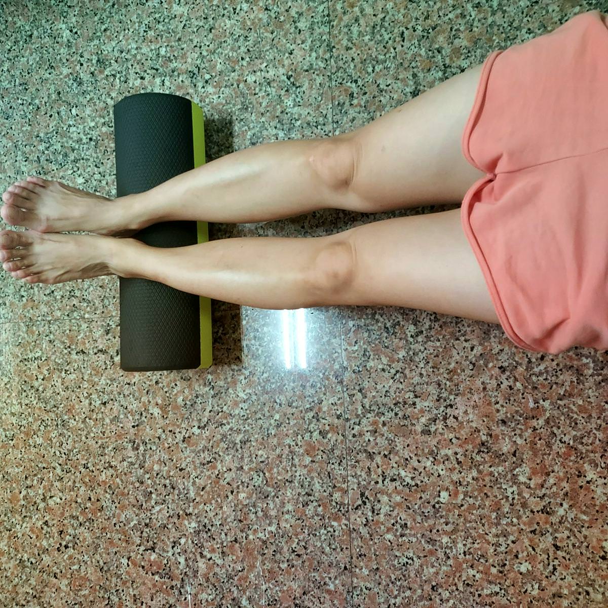 滾棒舒壓┃開箱用「滾棒」滾一滾背部很舒壓 滾背跟伸展手部  爆僵硬的背部得到解救 Fun Sport線上買