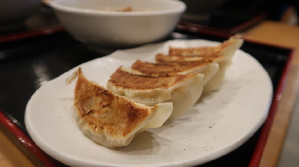 日本四國┃德島市區美食推廌遊山箱甜點，絕對好吃大野海苔 紅豆大阪燒 一鴻骨付雞 24H超市