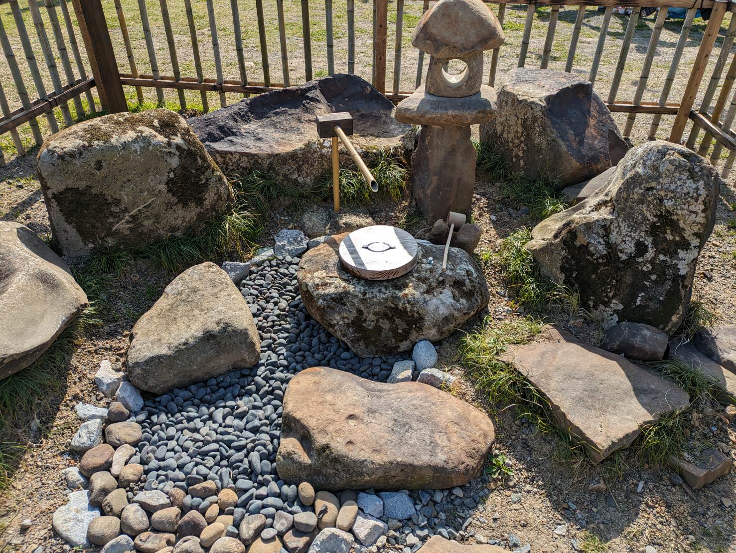 熊本天草┃小學校重生!600快樂村民都是假人「道之驛宮地岳稻草人村」特色景點 吃飯伴手禮蕎麥麵體驗 夏天挑戰測膽鬼屋天草自駕