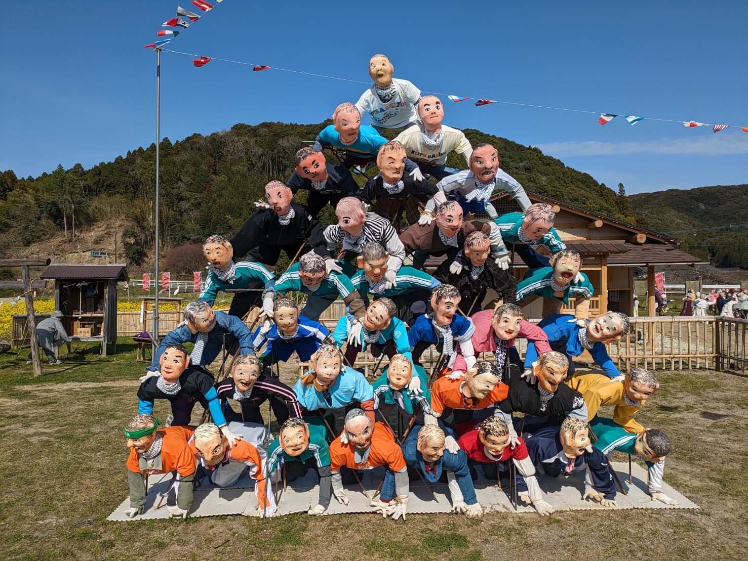 熊本天草景點┃快樂村民都是假人「道之驛宮地岳稻草人村」超有特色 熊本機場搭海豚小飛機30分到天草