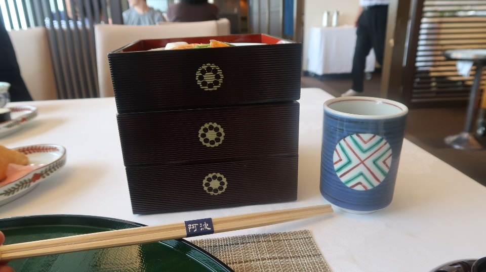 日本四國┃德島市區美食推廌遊山箱甜點，絕對好吃大野海苔 紅豆大阪燒 一鴻骨付雞 24H超市