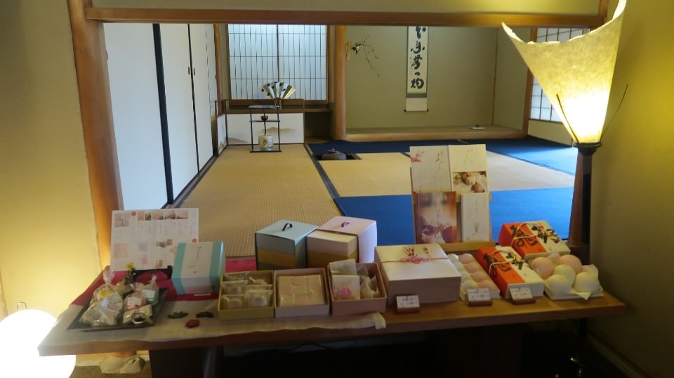 日本四國┃德島市區美食推廌遊山箱甜點，絕對好吃大野海苔 紅豆大阪燒 一鴻骨付雞 24H超市