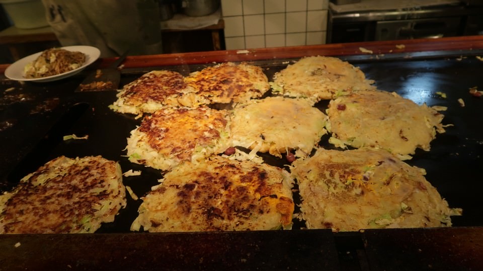 日本四國┃德島市區美食推廌遊山箱甜點，絕對好吃大野海苔 紅豆大阪燒 一鴻骨付雞 24H超市