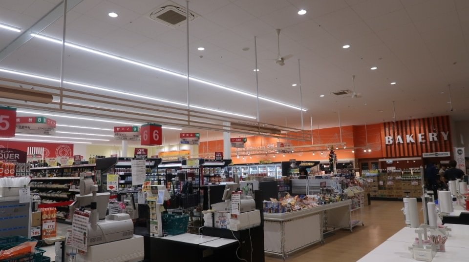 日本四國┃德島市區美食推廌遊山箱甜點，絕對好吃大野海苔 紅豆大阪燒 一鴻骨付雞 24H超市