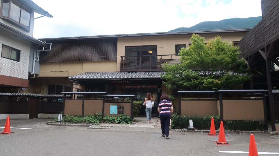 日本四國┃德島縣西部秘境祖谷+奧祖谷景點全覽 計程車包車方案 藤蔓橋 落合集落 稻草人村