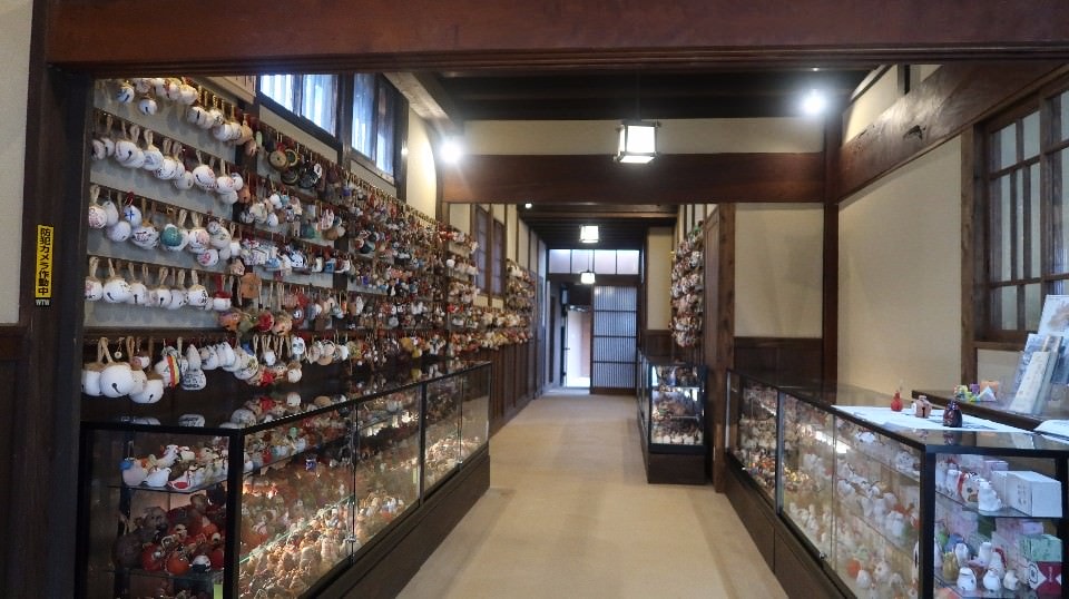 日本山陰山陽┃回到昭和時代旅遊新提案「鳥取市+若櫻町」SL鐵道迷水戶岡大師昭和號列車 鳥取砂丘 白兔神社