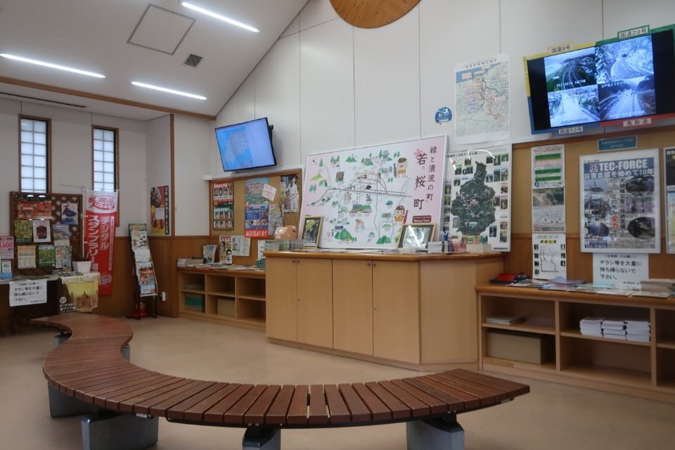 日本山陰山陽┃鳥取若櫻全筆記 昭和號八頭號SL號鐵道迷 高原冰太住宿冬玩雪夏登山 OCAT難波站巴士直達