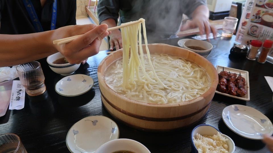 日本四國┃四國德島縣西部秘境美馬市劍町全覽 脇町老街 世界三大奇勝土柱 木盆烏龍麵 山坡斜面農耕