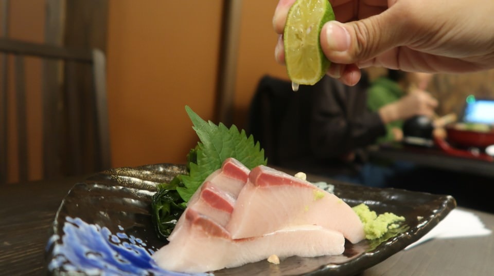 日本四國┃德島市區美食推廌遊山箱甜點，絕對好吃大野海苔 紅豆大阪燒 一鴻骨付雞 24H超市