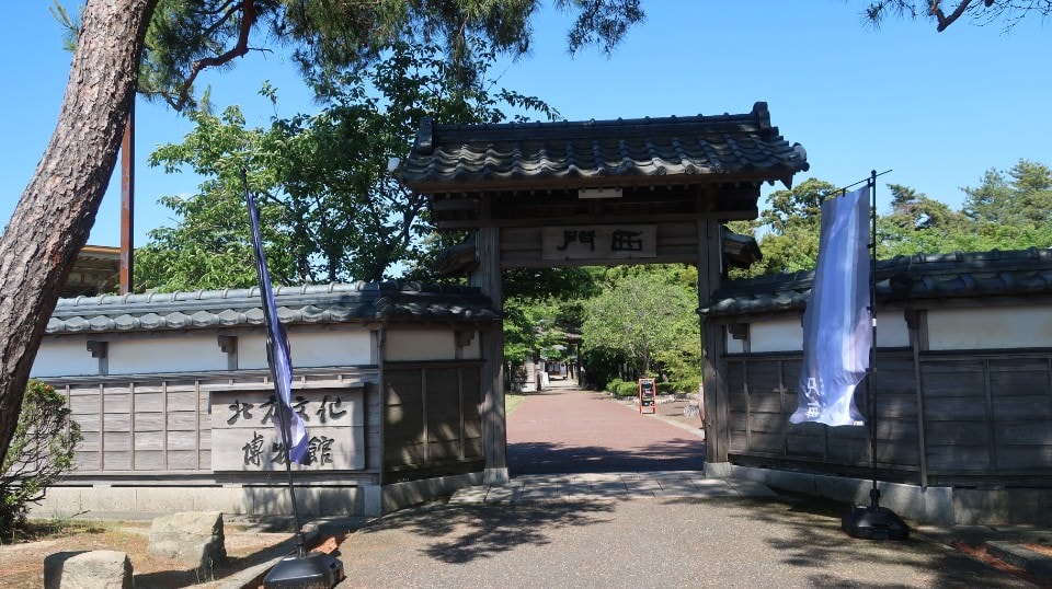 (日本關東)東京近郊新潟市區超好玩 JR新潟站前 北方博物館古代豪宅 物產館日本酒 採果採草莓(下集)