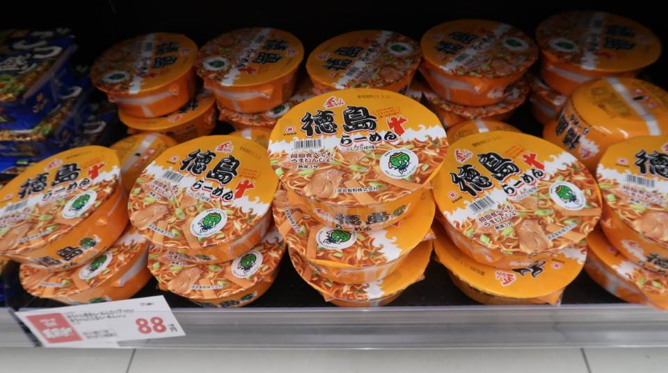 日本四國┃德島市區美食推廌遊山箱甜點，絕對好吃大野海苔 紅豆大阪燒 一鴻骨付雞 24H超市