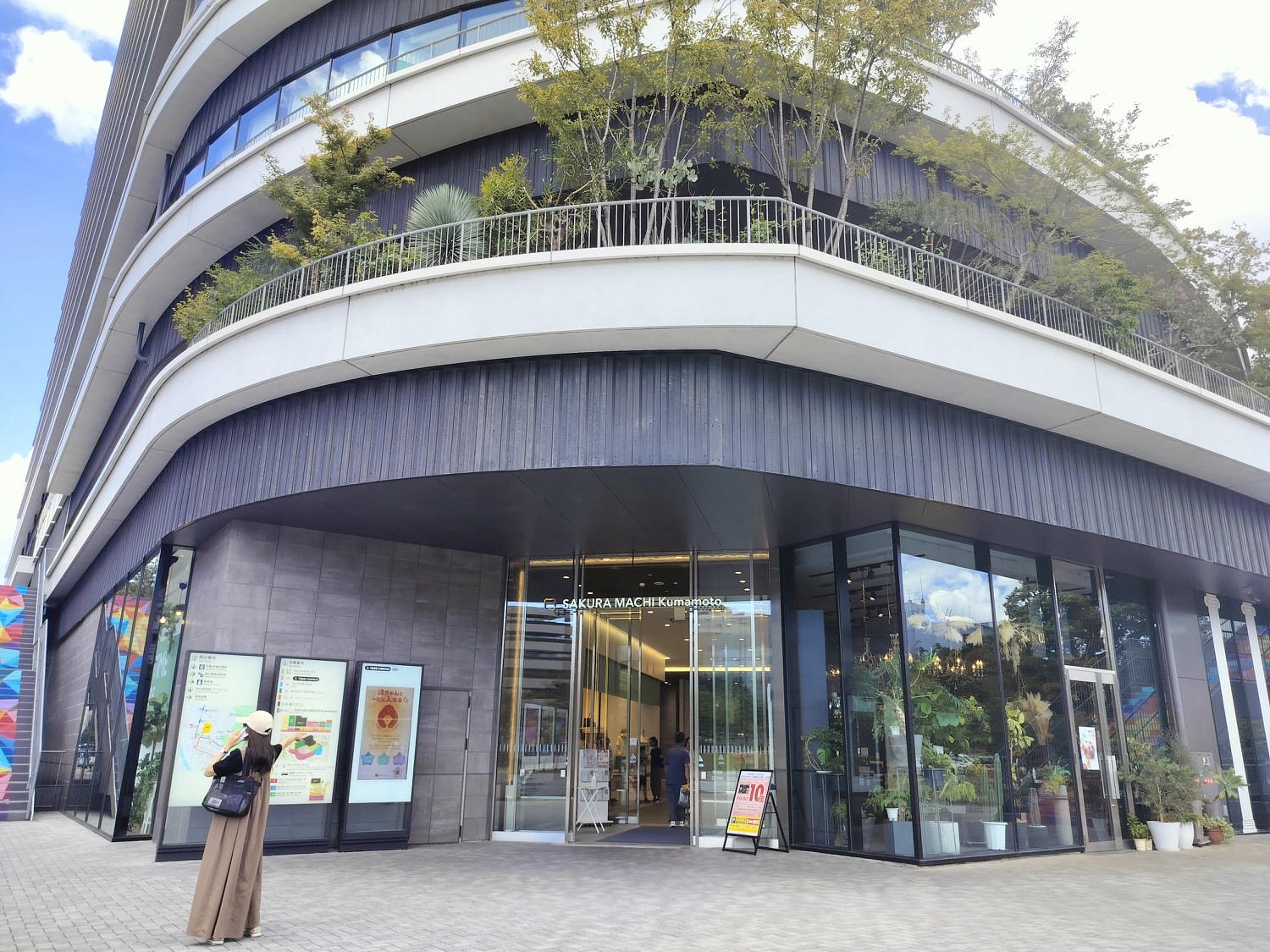 熊本景點┃市區櫻町轉運站搭巴士去山鹿「八千代座 山鹿燈籠民藝館」 住一晚再搭巴士去阿蘇熊本機場 熊本自由行