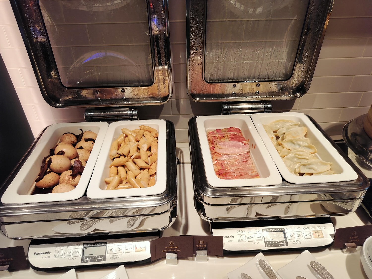 星宇航空商務艙┃搭乘體驗(圖多) 貴賓室拉麵 皮椅空間舒適毯子觸感好耳機讚 餐配白酒讚 飛關西機場