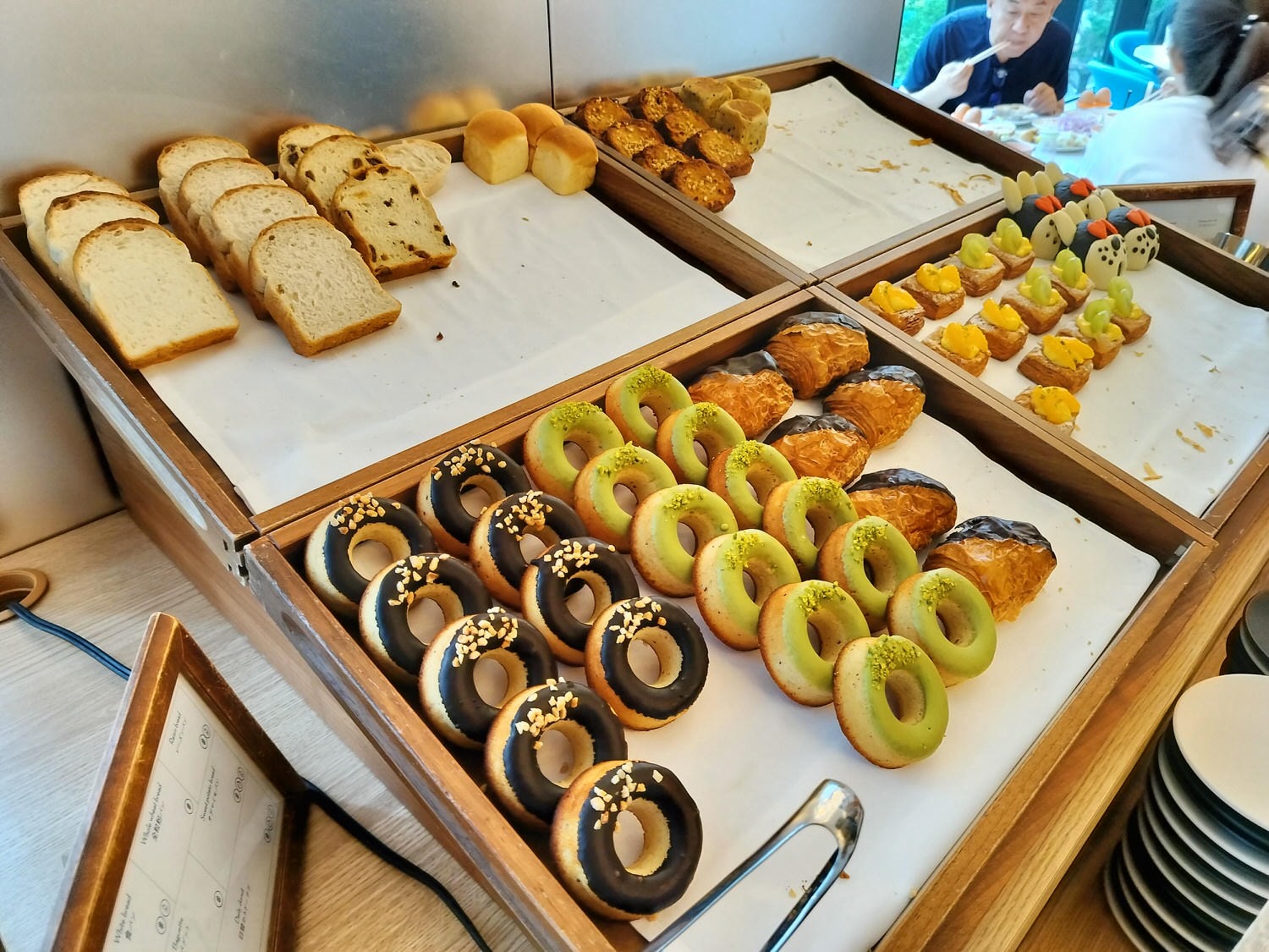 大阪住宿┃奢華氣場精品大阪W酒店(W Osaka)全介紹(圖多)安藤忠雄打造全黑高樓 1泊6-8萬円 W大阪御堂筋大道