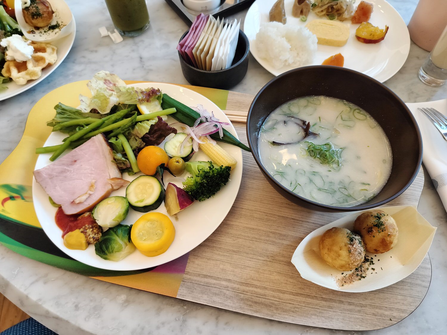 大阪住宿┃奢華氣場精品大阪W酒店(W Osaka)全介紹(圖多)安藤忠雄打造全黑高樓 1泊6-8萬円 W大阪御堂筋大道