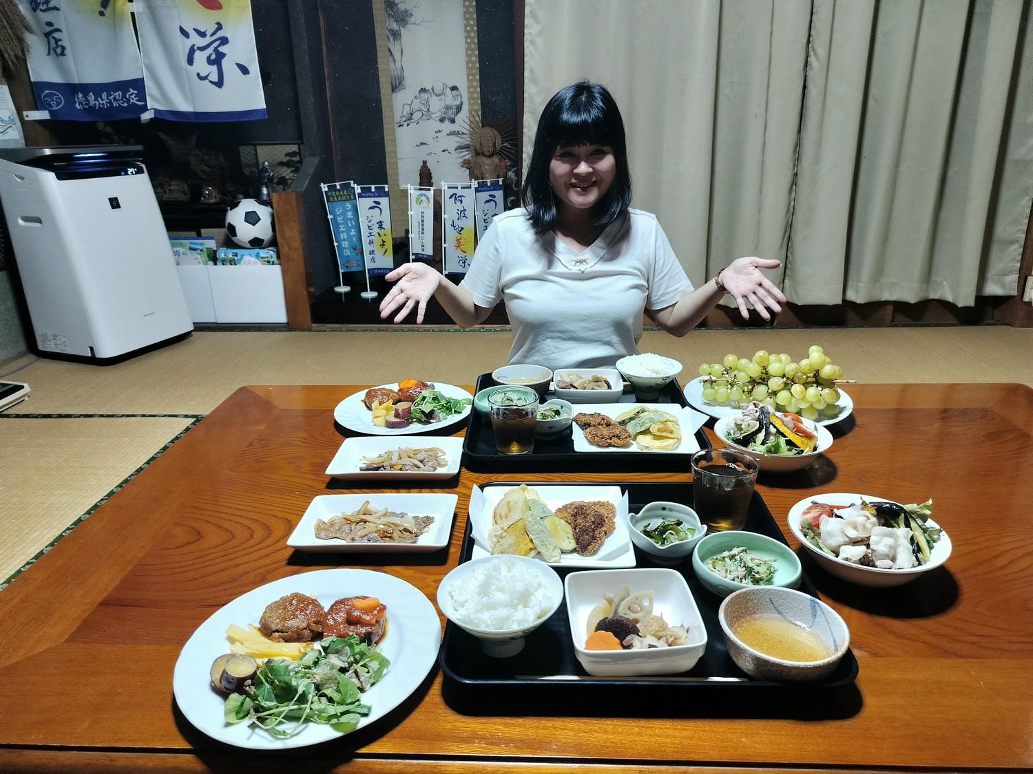 德島民宿┃打獵鹿爺爺秘境山上住一晚「うり坊(屋里坊)1泊2食鹿肉大餐拔麝香葡萄 JR阿波池田站接送 預約教學