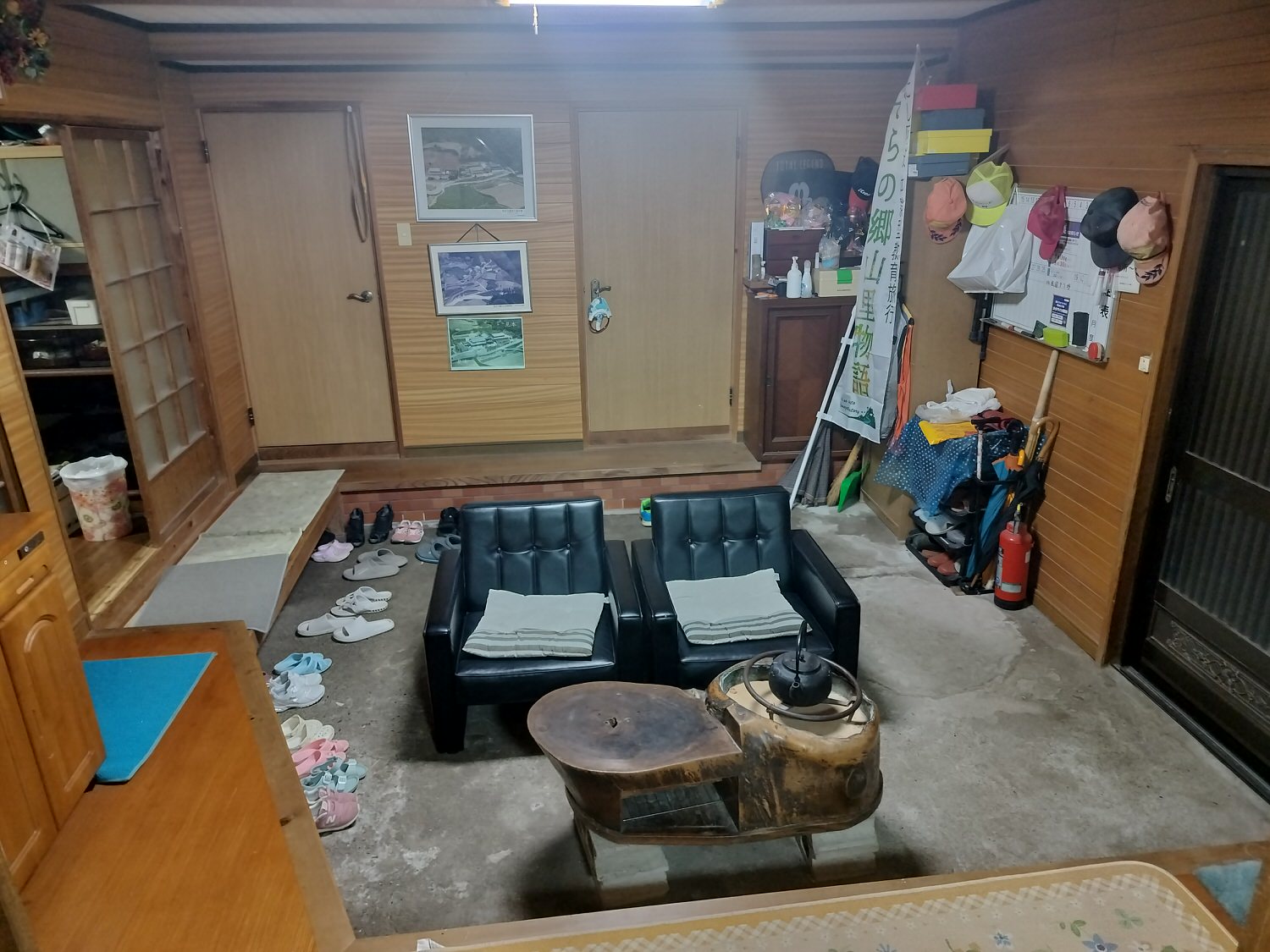 德島民宿┃打獵鹿爺爺秘境山上住一晚「うり坊(屋里坊)1泊2食鹿肉大餐拔麝香葡萄 JR阿波池田站接送 預約教學