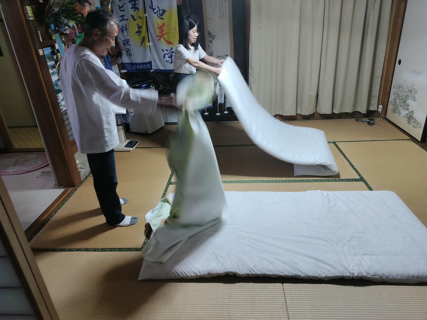 德島民宿┃打獵鹿爺爺秘境山上住一晚「うり坊(屋里坊)1泊2食鹿肉大餐拔麝香葡萄 JR阿波池田站接送 預約教學