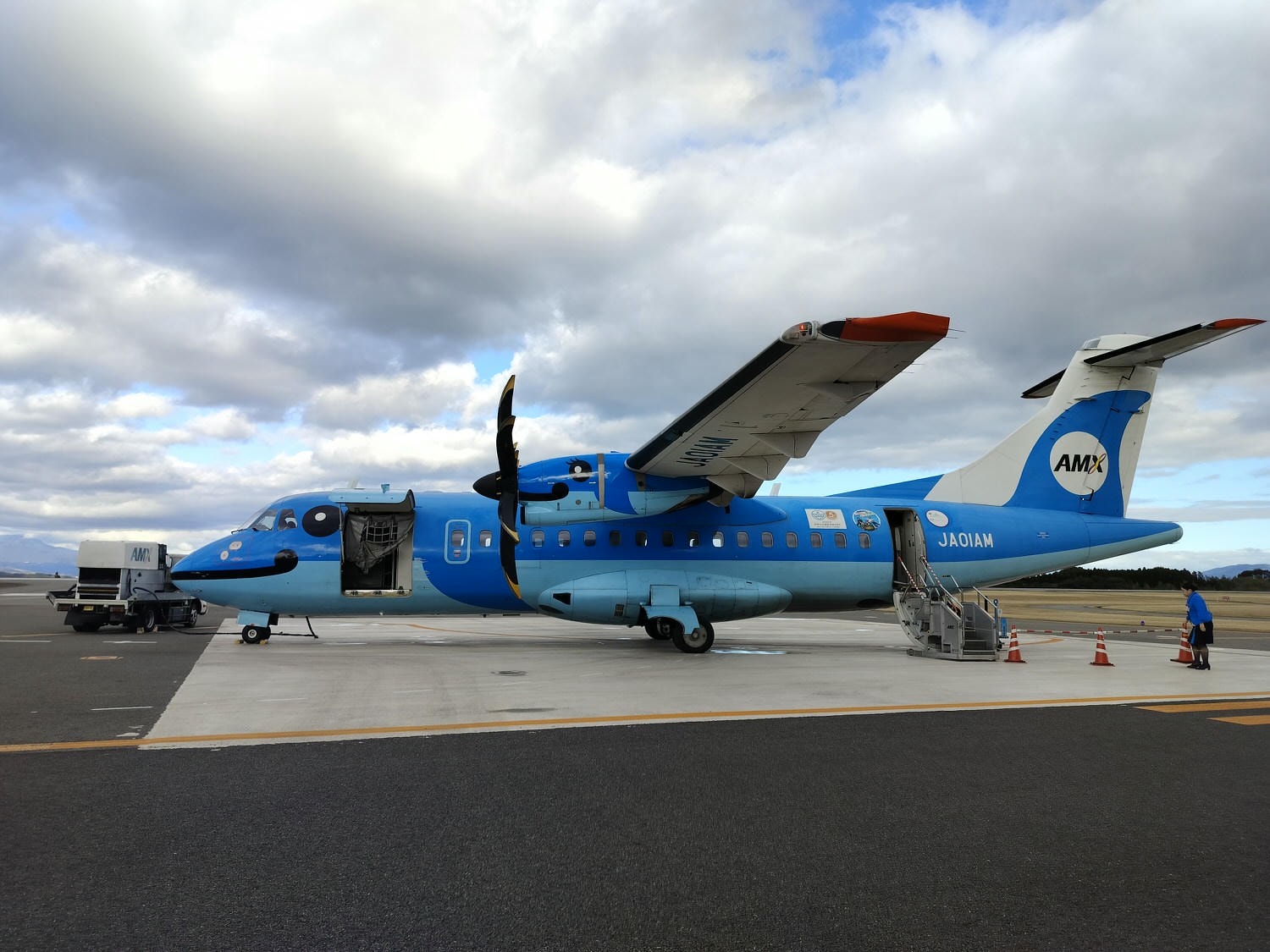 熊本天草景點┃快樂村民都是假人「道之驛宮地岳稻草人村」超有特色 熊本機場搭海豚小飛機30分到天草