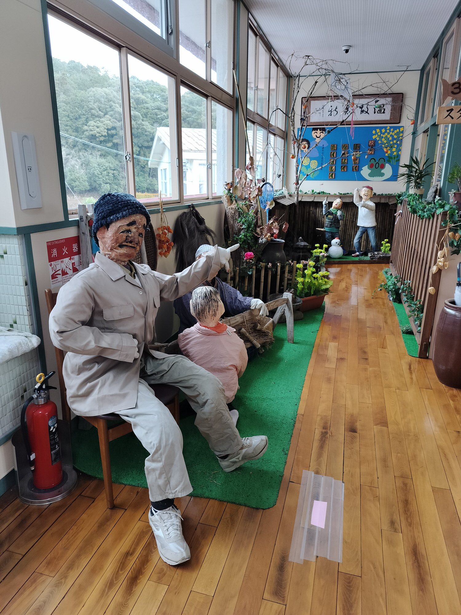 熊本天草┃小學校重生!600快樂村民都是假人「道之驛宮地岳稻草人村」特色景點 吃飯伴手禮蕎麥麵體驗 夏天挑戰測膽鬼屋天草自駕