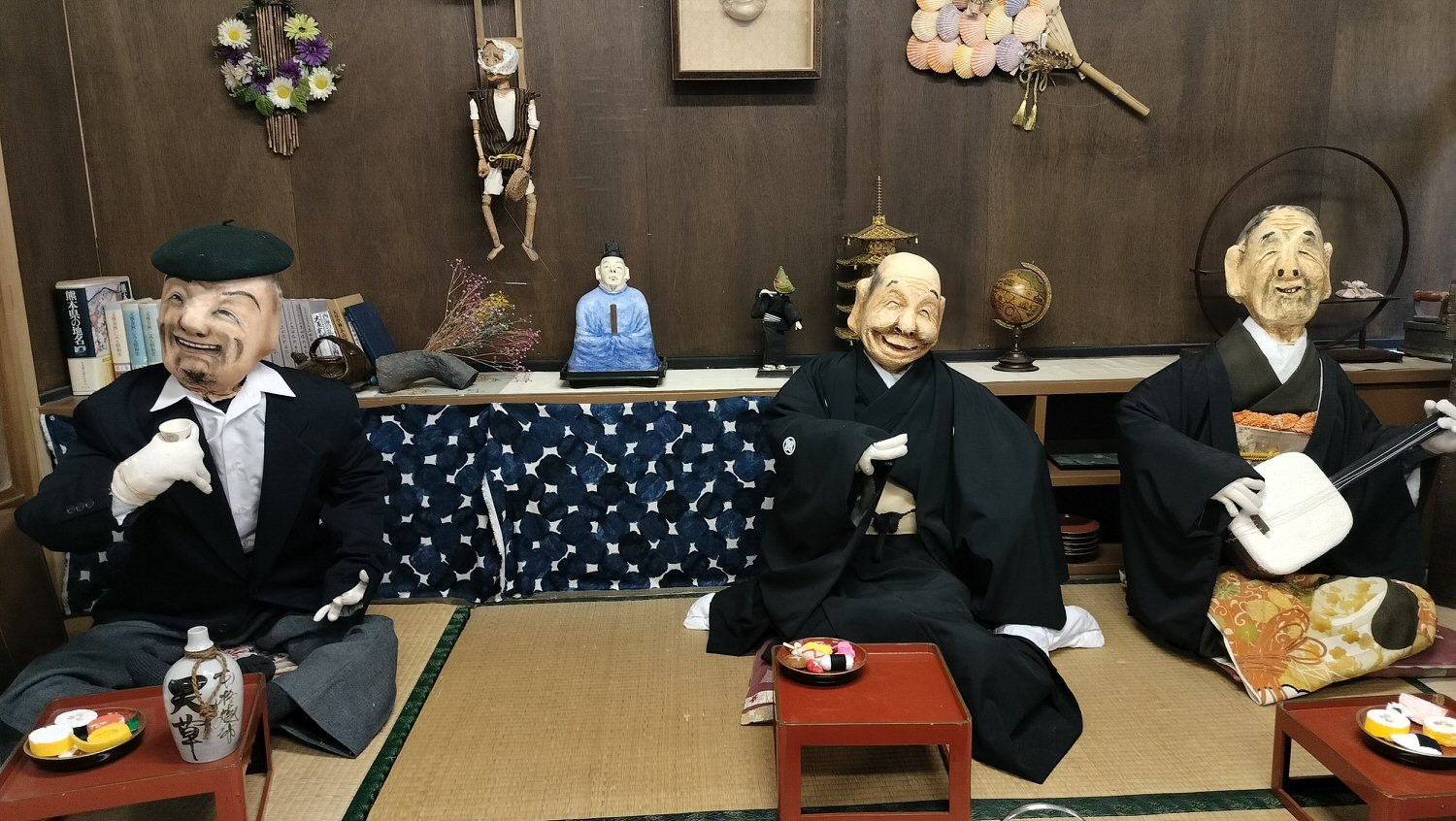 熊本天草┃小學校重生!600快樂村民都是假人「道之驛宮地岳稻草人村」特色景點 吃飯伴手禮蕎麥麵體驗 夏天挑戰測膽鬼屋天草自駕