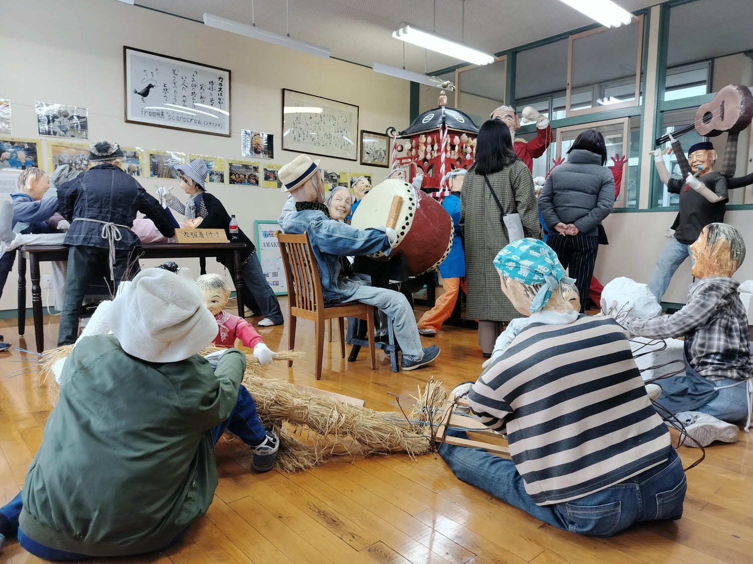 熊本天草┃小學校重生!600快樂村民都是假人「道之驛宮地岳稻草人村」特色景點 吃飯伴手禮蕎麥麵體驗 夏天挑戰測膽鬼屋天草自駕