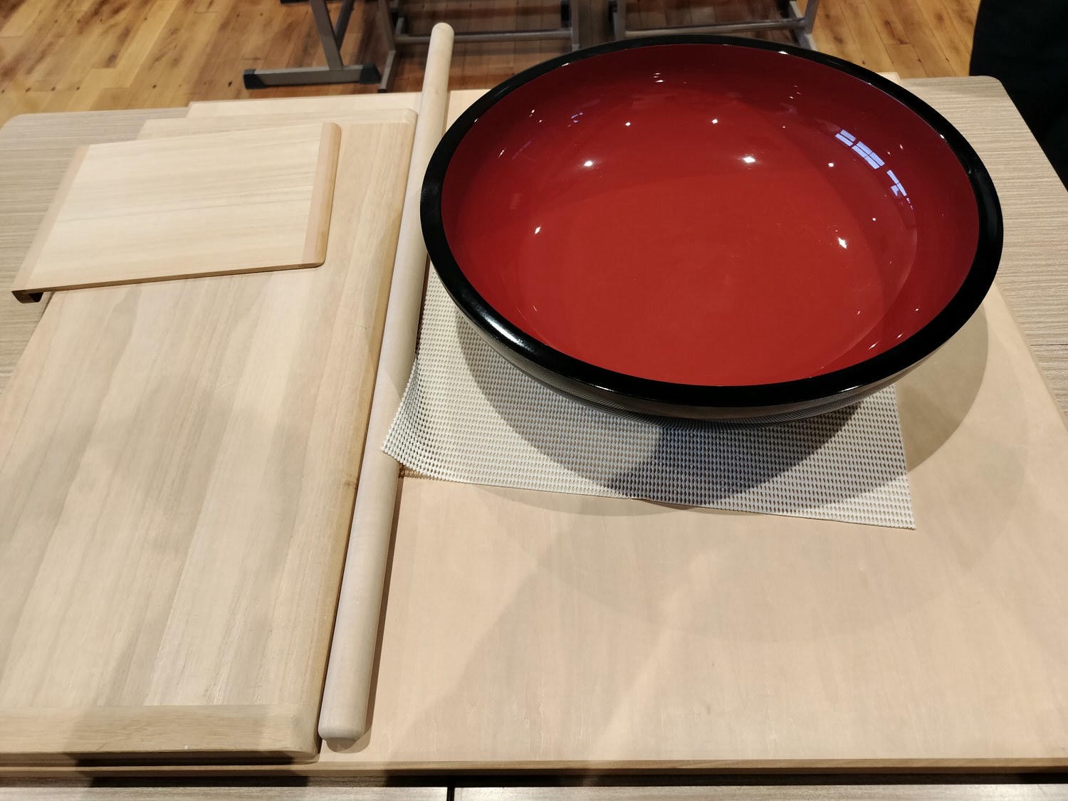 熊本天草┃小學校重生!600快樂村民都是假人「道之驛宮地岳稻草人村」特色景點 吃飯伴手禮蕎麥麵體驗 夏天挑戰測膽鬼屋天草自駕