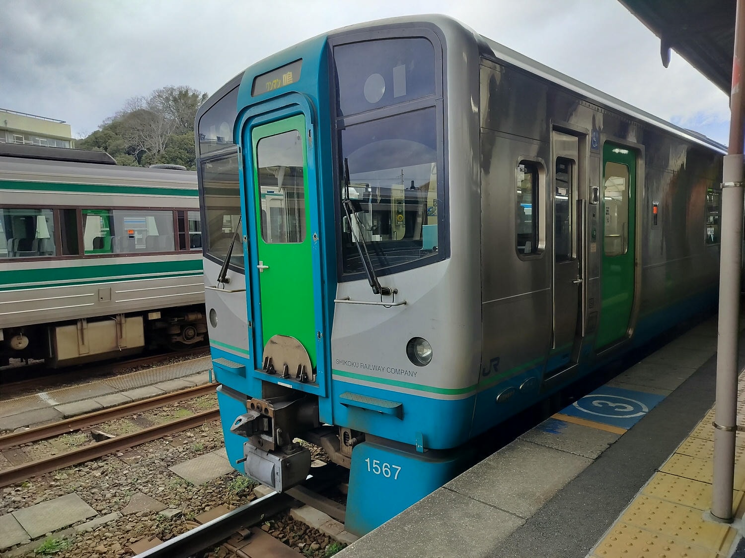 四國德島鳴門┃JR德島站去鳴門找「寶可夢彩繪人孔蓋」 水君 刺龍王 蚊香家族 計程車40分全捕獲 ポケふた