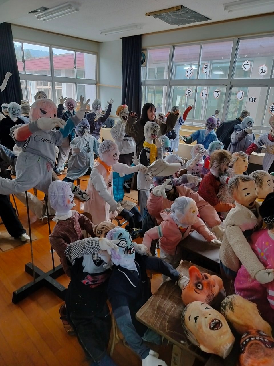 熊本天草┃小學校重生!600快樂村民都是假人「道之驛宮地岳稻草人村」特色景點 吃飯伴手禮蕎麥麵體驗 夏天挑戰測膽鬼屋天草自駕