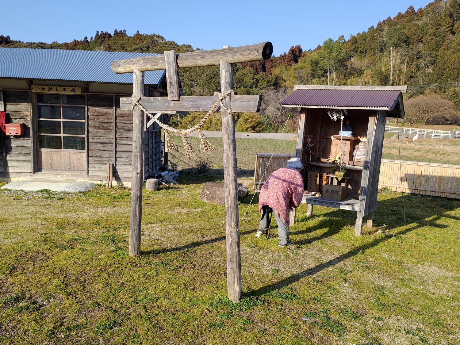 熊本天草┃小學校重生!600快樂村民都是假人「道之驛宮地岳稻草人村」特色景點 吃飯伴手禮蕎麥麵體驗 夏天挑戰測膽鬼屋天草自駕