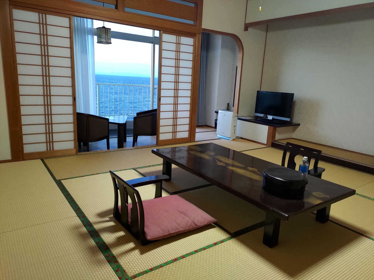 熊本天草住宿┃海景賞夕陽 天草下田溫泉 望洋閣旅館一泊二食鮑魚超新鮮 天草最棒優質住宿 百萬海景超放鬆 - 第65張圖 熊本天草住宿┃海景賞夕陽 天草下田溫泉 望洋閣旅館一泊二食鮑魚超新鮮 天草最棒優質住宿 百萬海景超放鬆