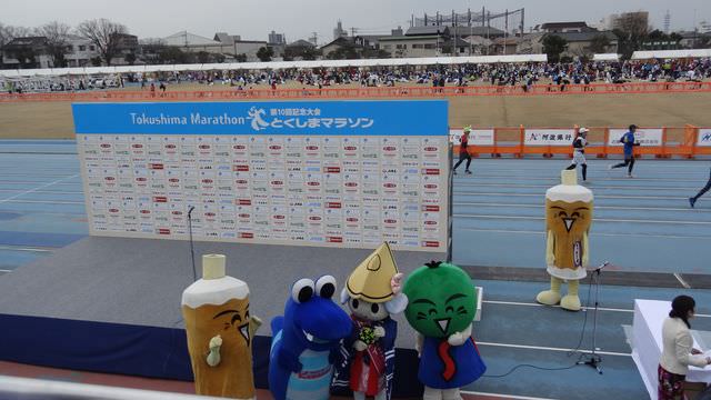 日本四國┃2017德島縣全馬馬拉松(10週年)四國最大 阿波舞全程加油 一路特產吃不完 超推