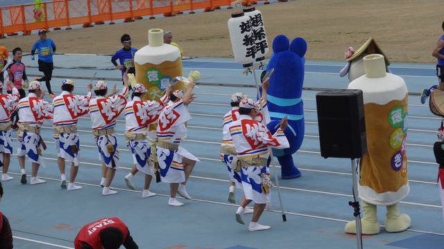 日本四國┃2017德島縣全馬馬拉松(10週年)四國最大 阿波舞全程加油 一路特產吃不完 超推