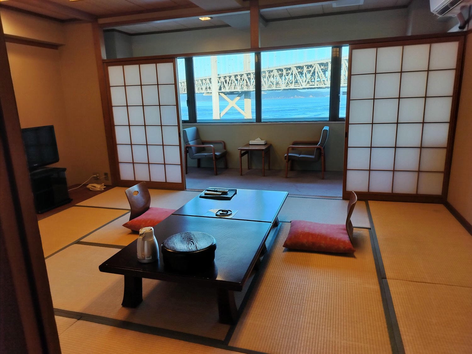 德島住宿┃近距離賞鳴門大橋「鳴門海月海灣渡假飯店」天然溫泉吃鳴門鯛魚 免費接駁車近鳴門漩渦圖多 一泊二食