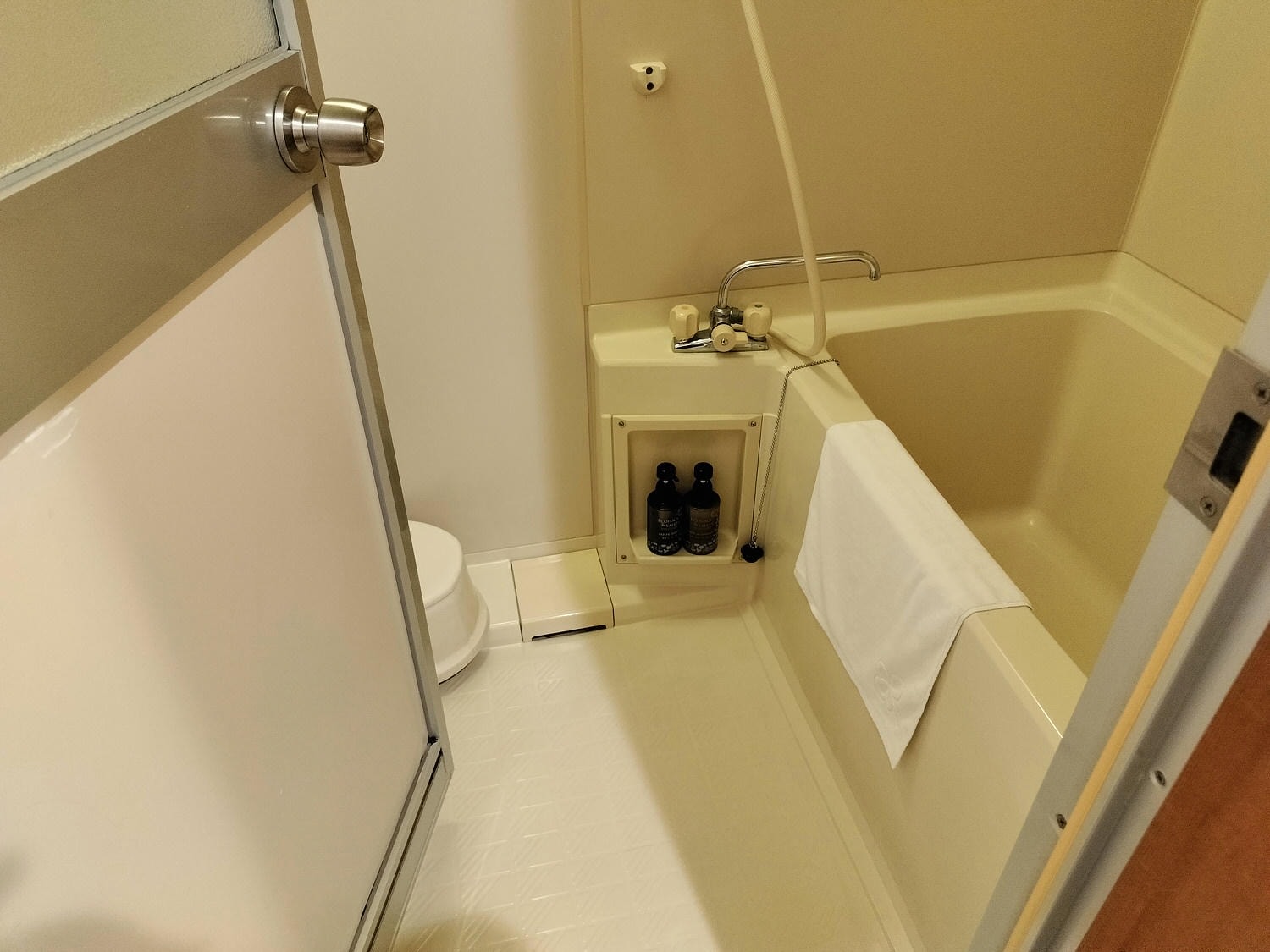 德島住宿┃近距離賞鳴門大橋「鳴門海月海灣渡假飯店」天然溫泉吃鳴門鯛魚 免費接駁車近鳴門漩渦圖多 一泊二食