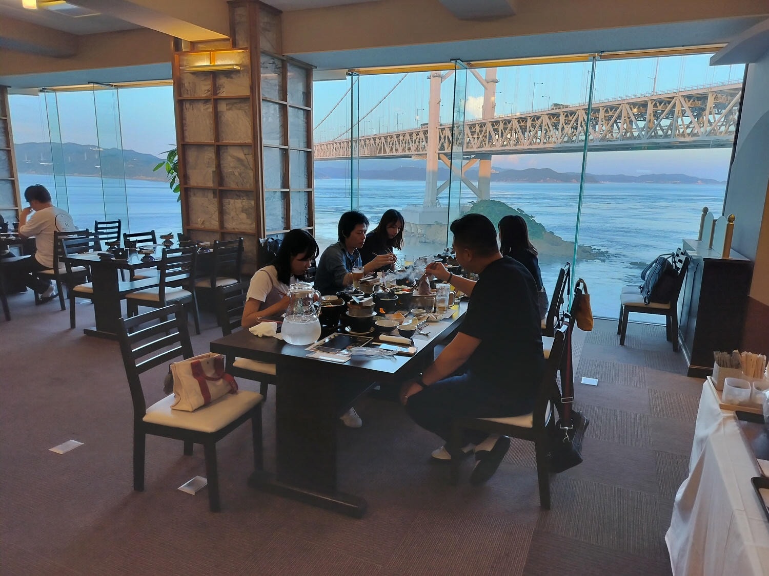 德島住宿┃近距離賞鳴門大橋「鳴門海月海灣渡假飯店」天然溫泉吃鳴門鯛魚 免費接駁車近鳴門漩渦圖多 一泊二食