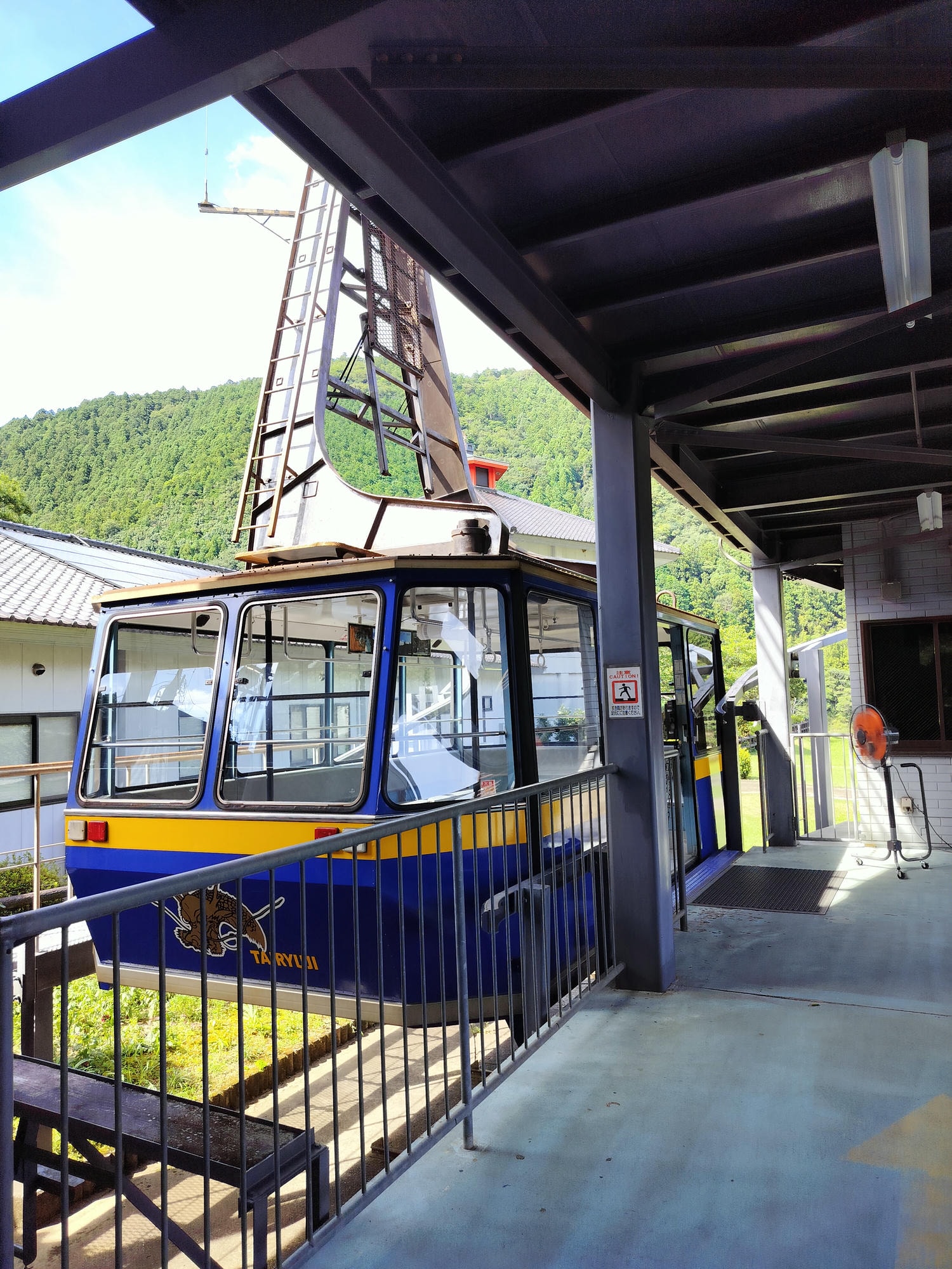 德島南部┃秘境遍路23番「太龍寺」超壯觀!西日本最長跨山跨河特大纜車 弘法大師修行地 西方高野 - 第9張圖 德島南部┃秘境遍路23番「太龍寺」超壯觀!西日本最長跨山跨河特大纜車 弘法大師修行地 西方高野