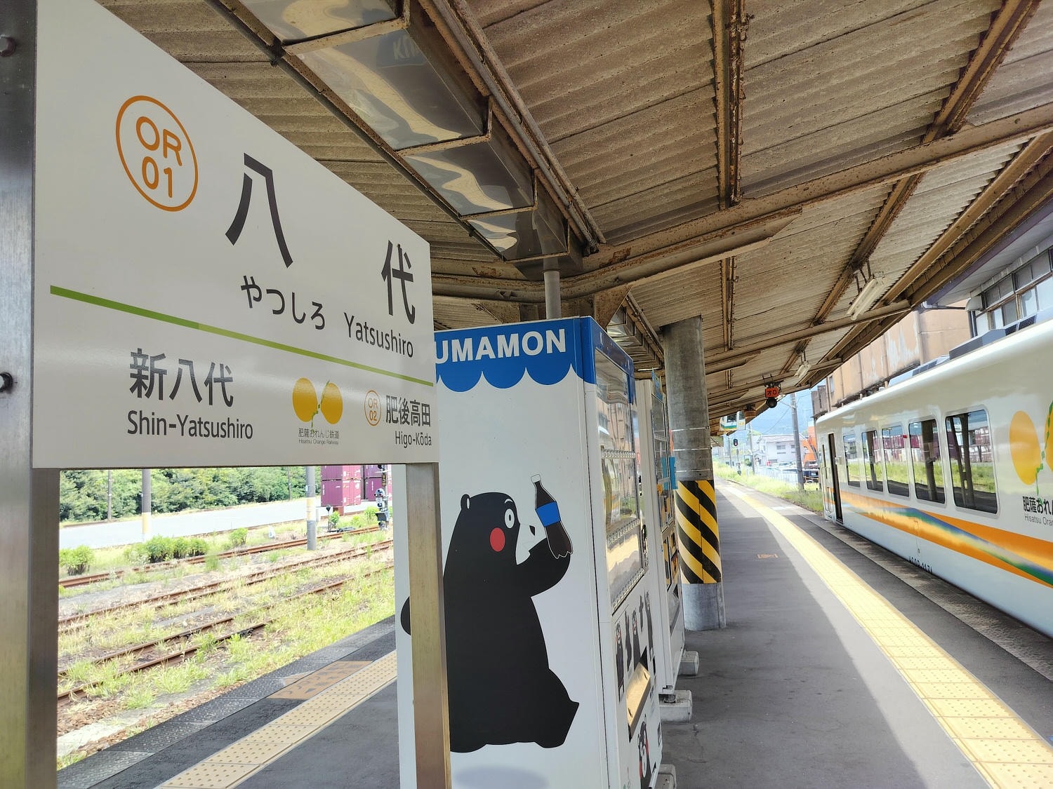 熊本交通┃JR八代站搭肥薩橘子鐵道(橘子咖啡) 帶回雙層便當賞海景 酷洛米美樂蒂彩繪 鹿兒島出水站箱崎八幡神社