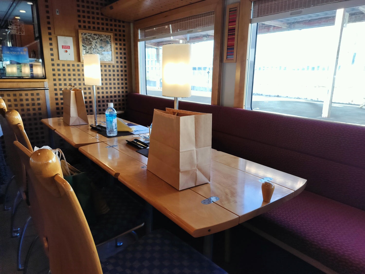 熊本觀光列車┃優雅高級!肥薩橘子鐵道「橘子食堂」 移動餐廳慢嚐美食 招牌夕陽海景 蜜柑啤酒 夏季出水到新八代