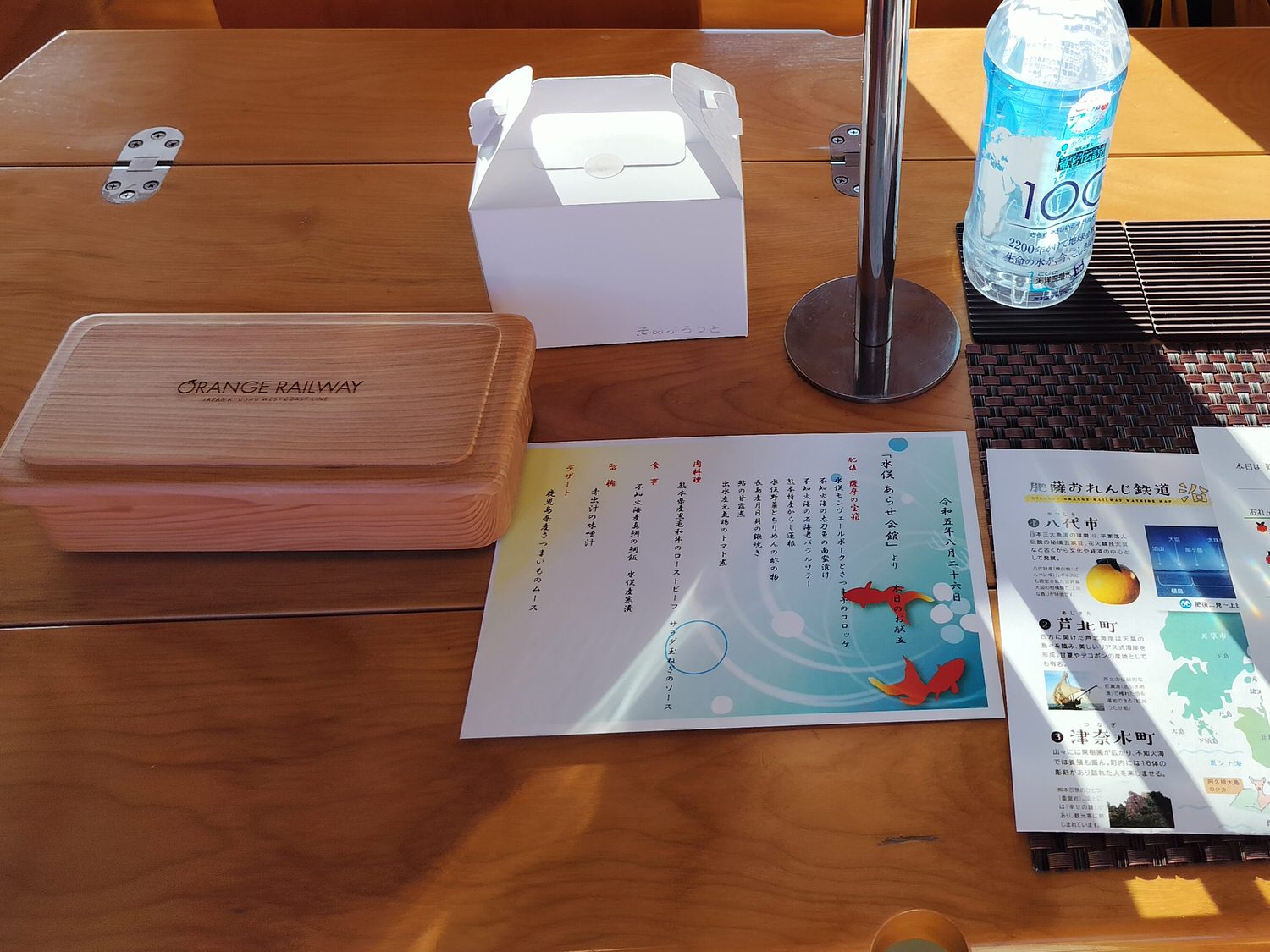 熊本觀光列車┃優雅高級!肥薩橘子鐵道「橘子食堂」 移動餐廳慢嚐美食 招牌夕陽海景 蜜柑啤酒 夏季出水到新八代