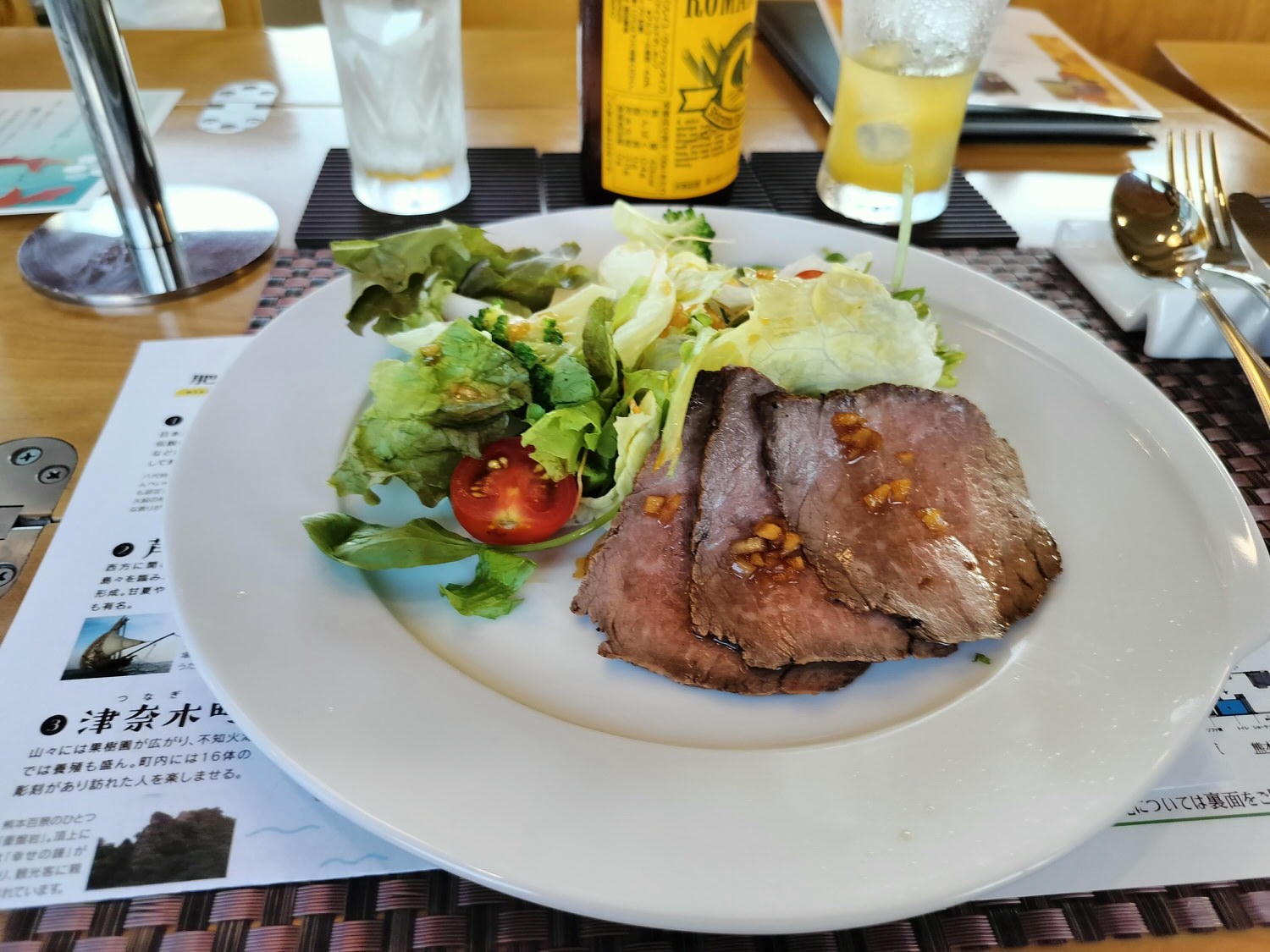 熊本觀光列車┃優雅高級!肥薩橘子鐵道「橘子食堂」 移動餐廳慢嚐美食 招牌夕陽海景 蜜柑啤酒 夏季出水到新八代